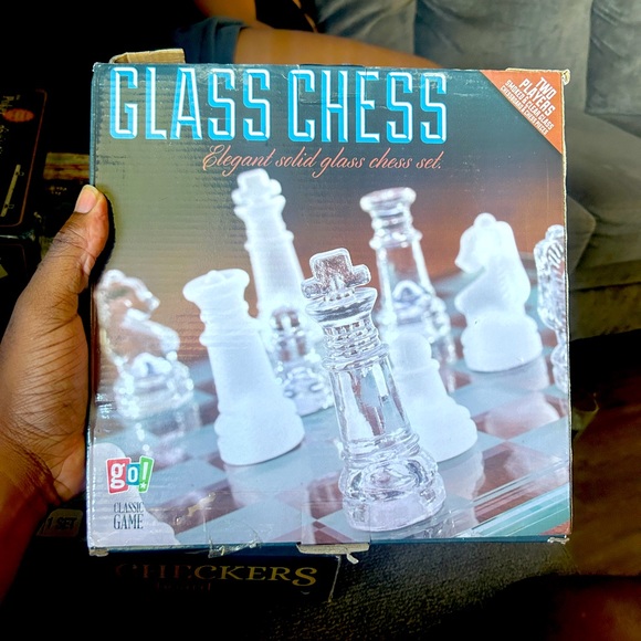 Glass Chess set - Picture 1 of 2